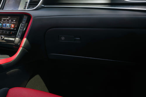 انفنتي QX55 Glove Box