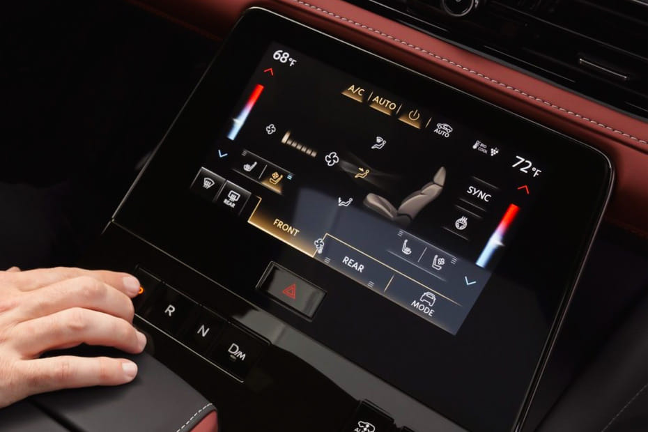 Front AC Controls of Infiniti QX80