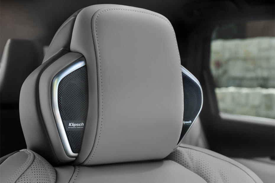 QX60 2026 Front Seat Headrest