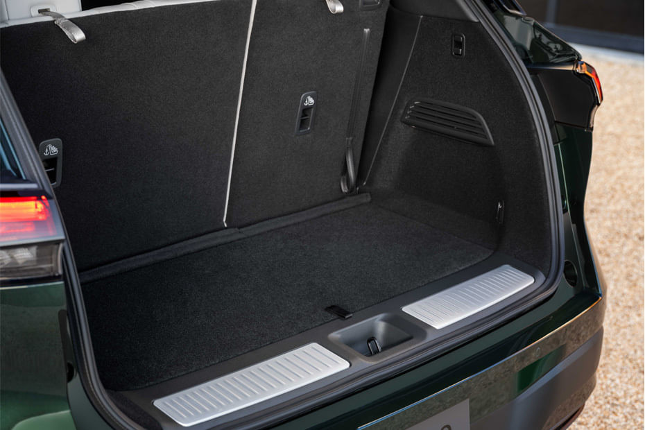 Storage Closer View of Infiniti QX60 2026