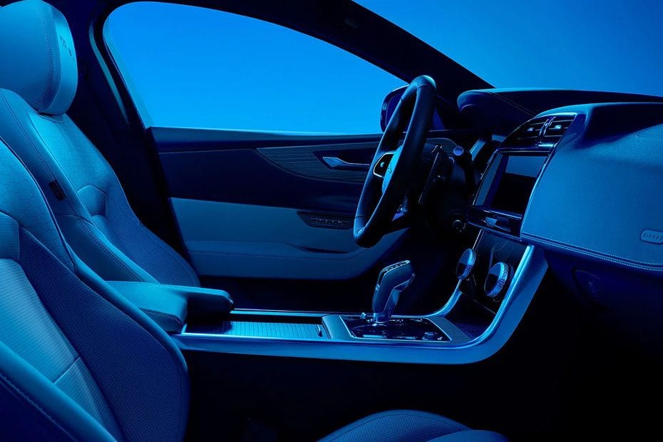 XE Front Center Divider