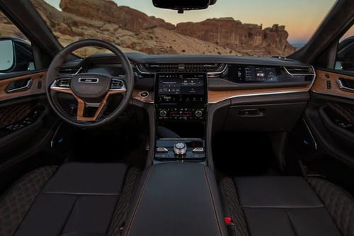 Dashboard View of Grand Cherokee