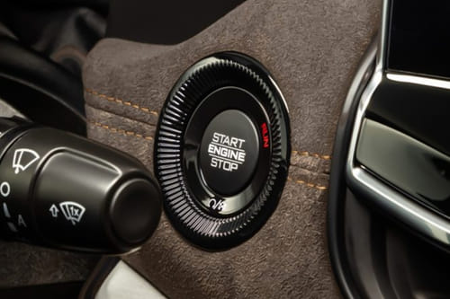 جيب كوماندَر Engine Start Stop Button