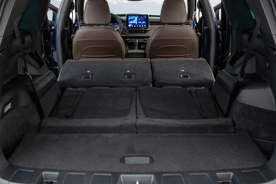 Folding Seats of Jeep Commander