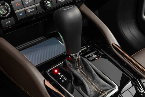 جيب كوماندَر Gear Shifter