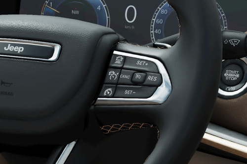 جيب كوماندَر Multi Function Steering