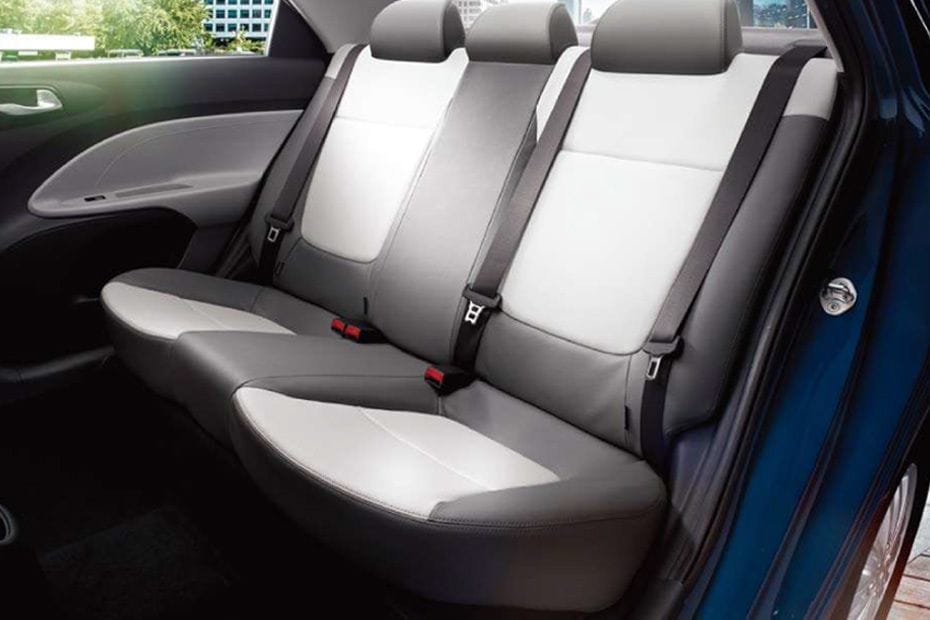 كيا بيجاس Rear Seats