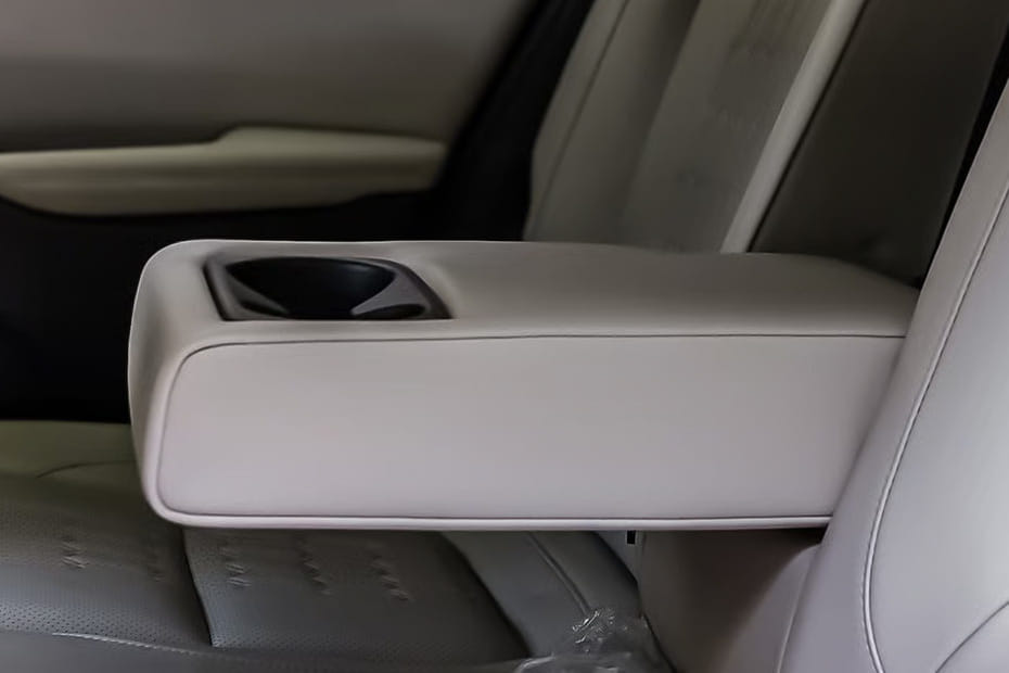 Seltos Armrest Rear