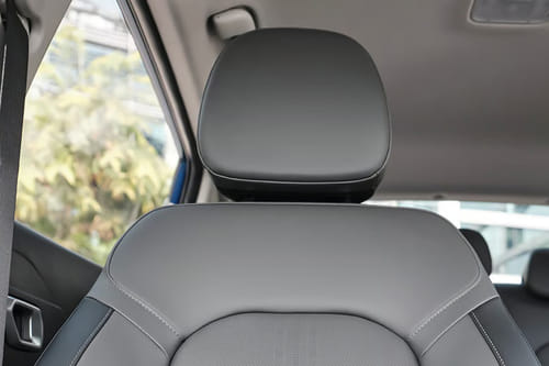 K3 Front Seat Headrest