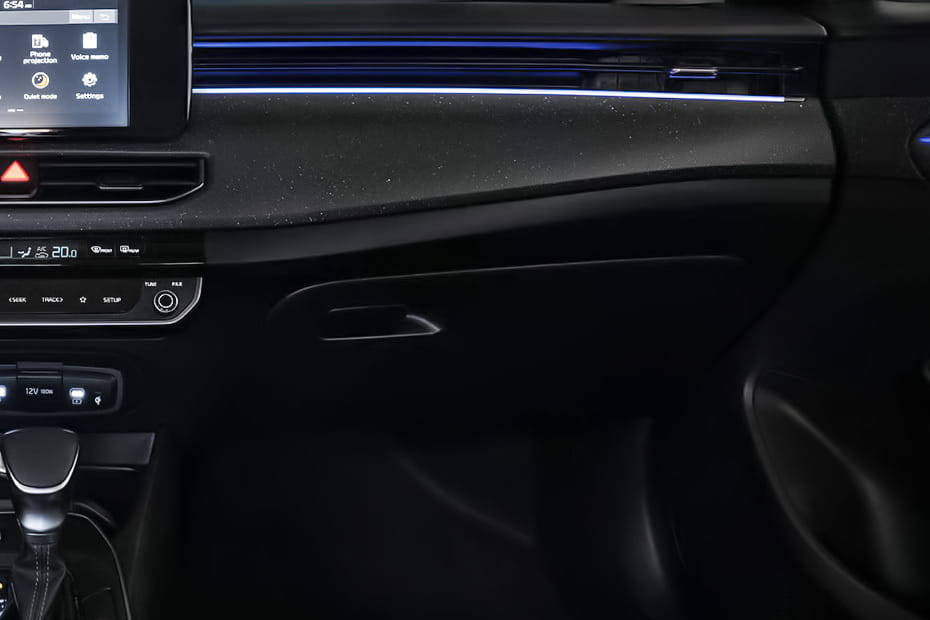 كيا K3 Glove Box