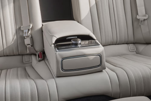 كيه 8  Armrest Rear