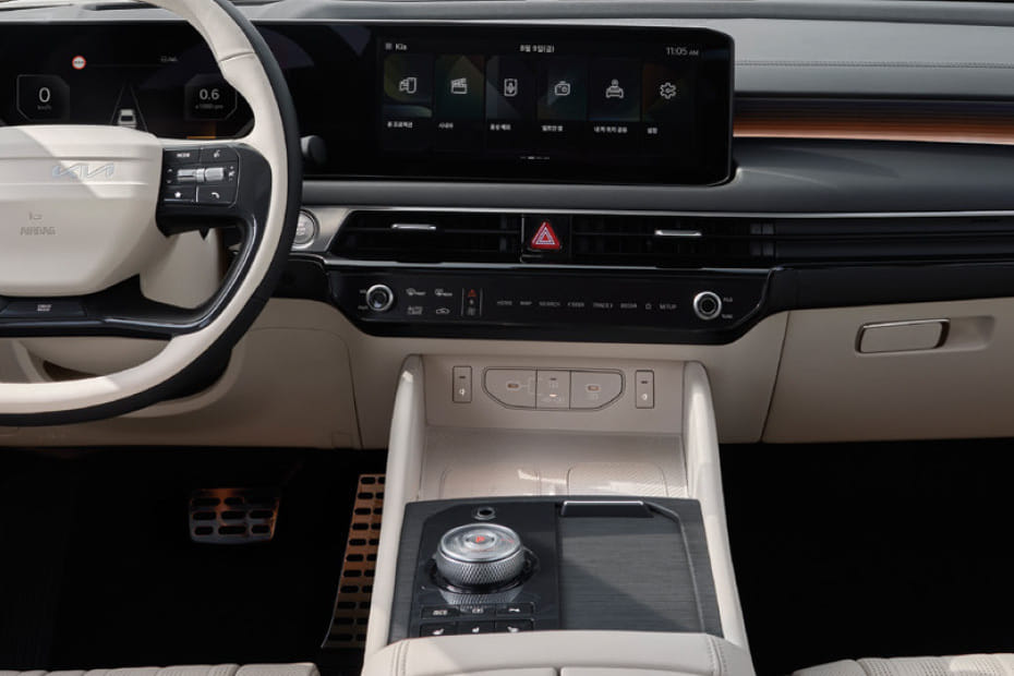 كيه 8  Center Console