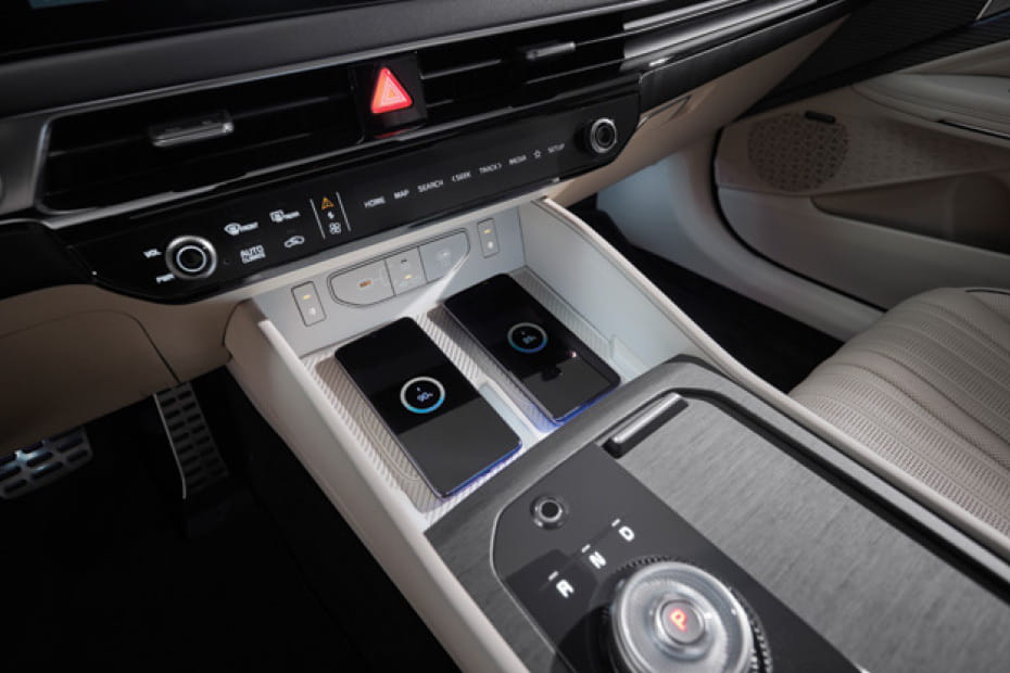 Power Accessories Outlet View of كيا كيه 8 