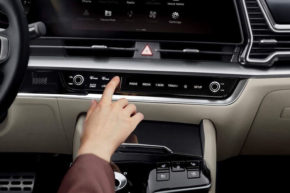 Front AC Controls of كيا Sportage
