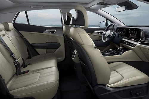 كيا Sportage Front And Rear Seats Together