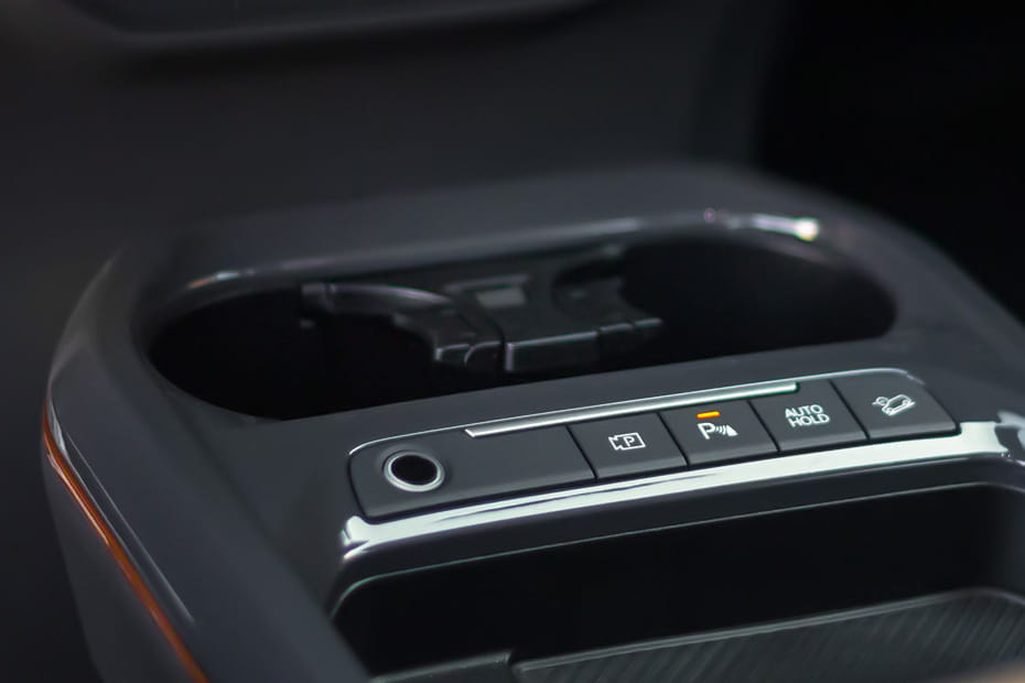 EV5 Cup Holders