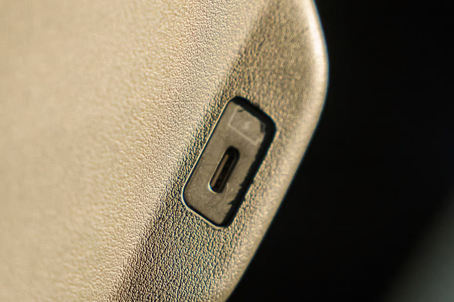 Power Accessories Outlet View of كيا EV9