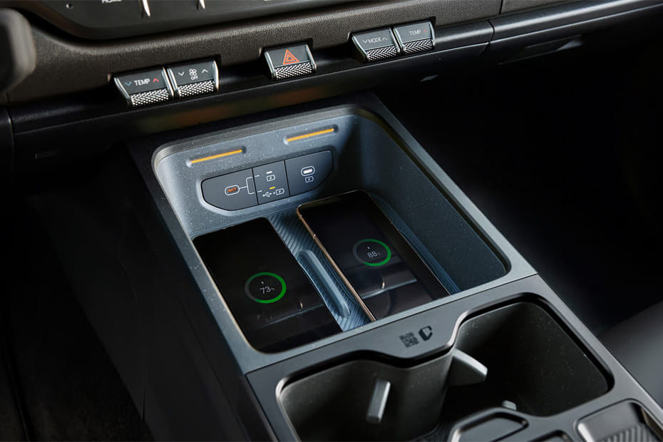 Power Accessories Outlet View of كيا تاسمان