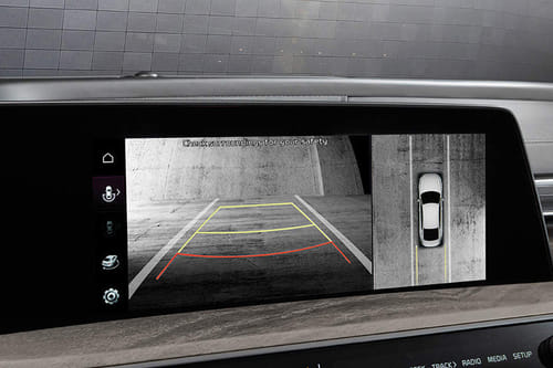 K8 Hybrid Parking Assist