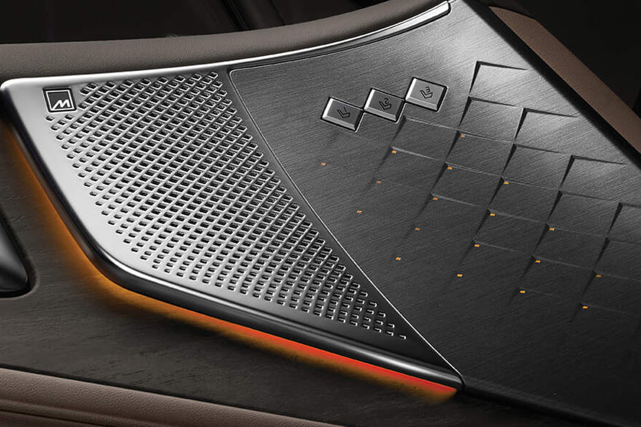 Speakers View of KIA K8 Hybrid