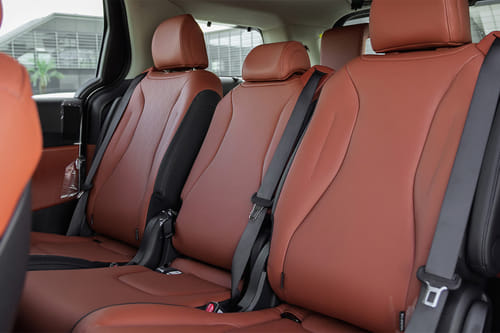 KIA Carnival Hybrid Rear Seats
