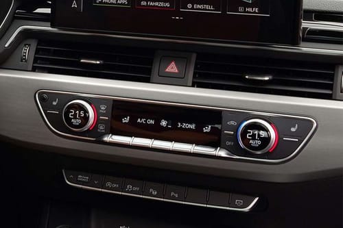 Front AC Controls of أودي  سبورت باكA5