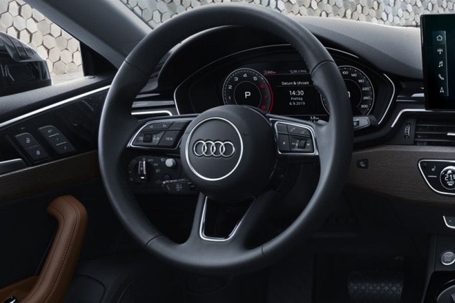 أودي  سبورت باكA5 Steering Wheel