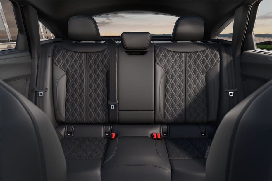 أودي S5 Rear Seats