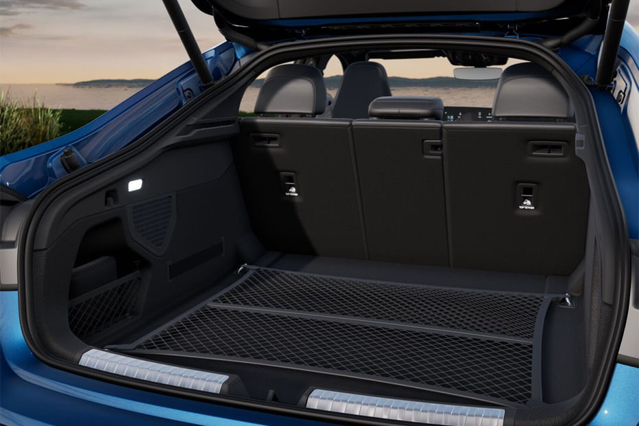 Storage Closer View of Audi S5