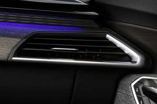 إي-ترون جي تي Front Side Ac Vents