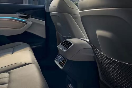 إي-ترون Rear AC Controls