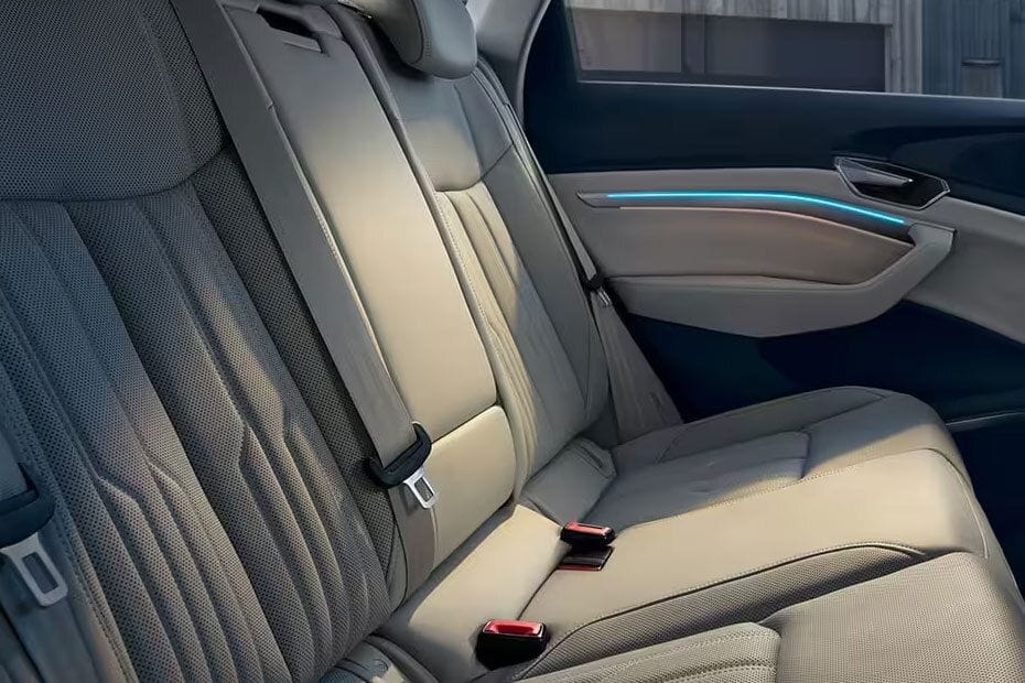 أودي إي-ترون Rear Seats