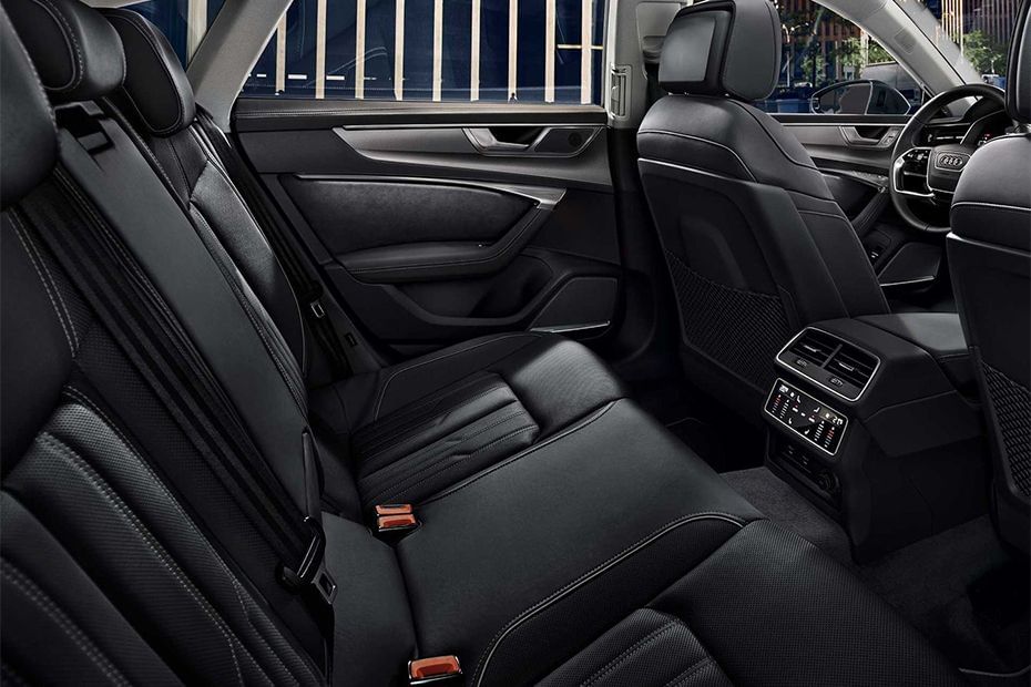 أودي أيه 7 سبورتباك Rear Seats