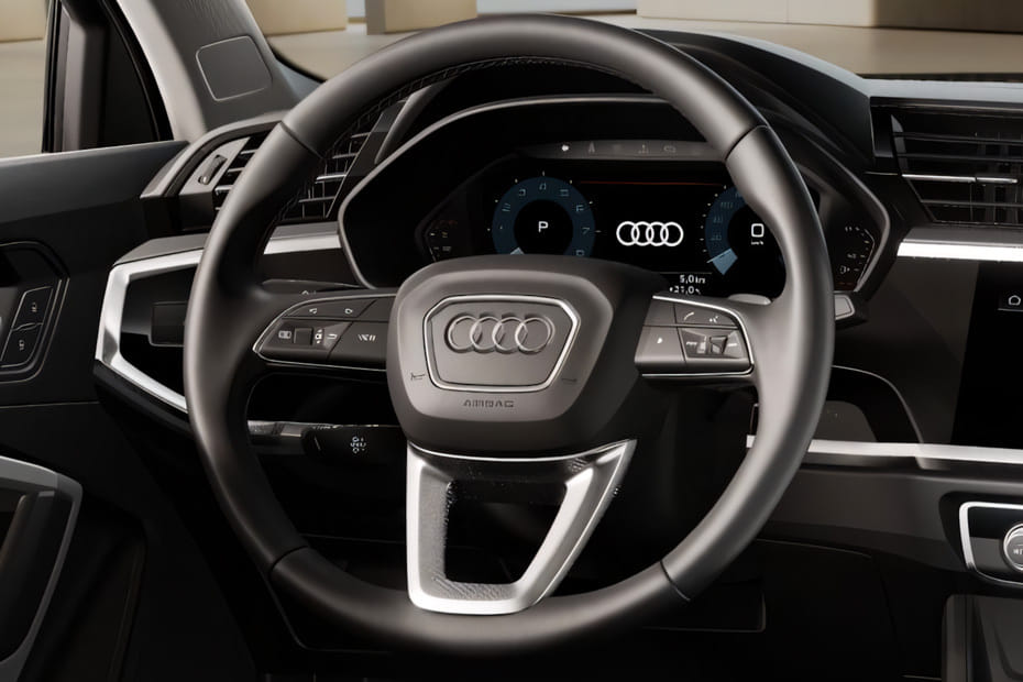 أودي كيو 3 سبورتباك Steering Wheel
