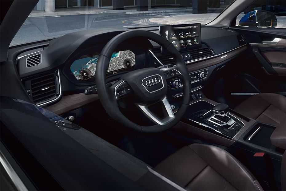 Dashboard View of Q5 Sportback