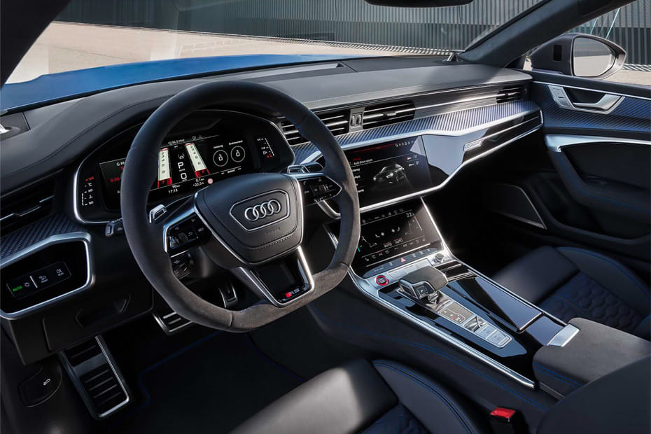 Dashboard View of سبورت باك RS7 