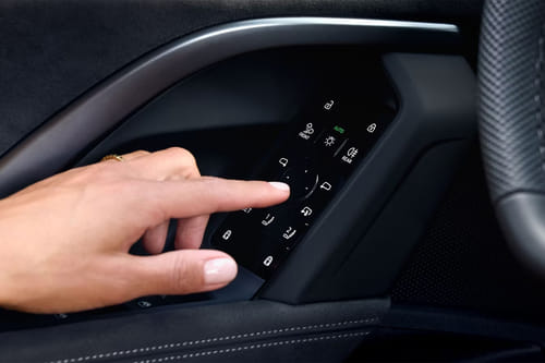 أودي كيو 5  Drivers Side In Side Door Controls