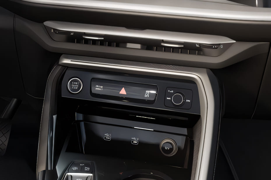 Front AC Controls of أودي كيو 5 