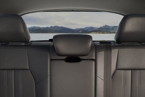 كيو 5  Rear Seat Head rest