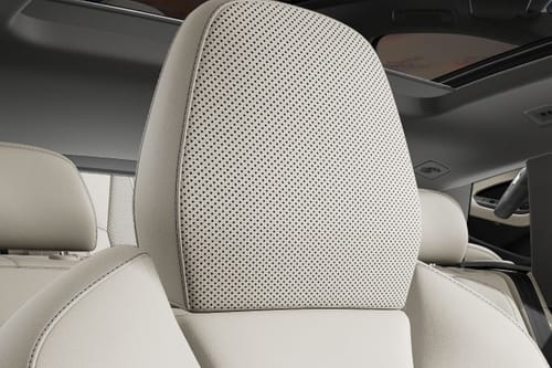 كيو 6 إي-ترون Front Seat Headrest