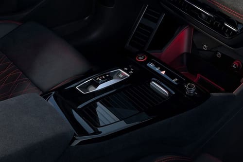 Center Controls of أودي إس كيو 6 إي-ترون