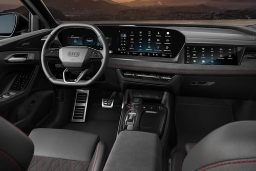 Dashboard View of إس كيو 6 إي-ترون