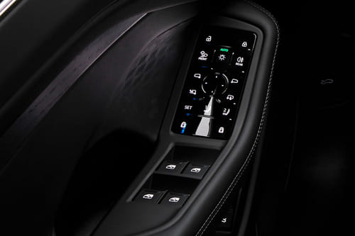 أودي A6 Drivers Side In Side Door Controls