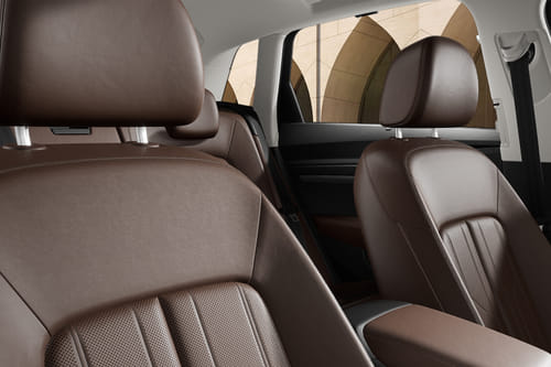 Q8 e-tron Front Seat Headrest