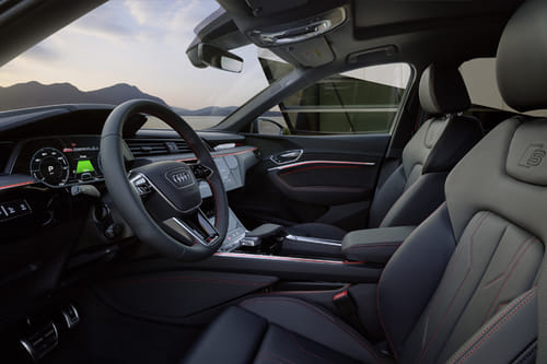 Q8 e-tron Front Seats