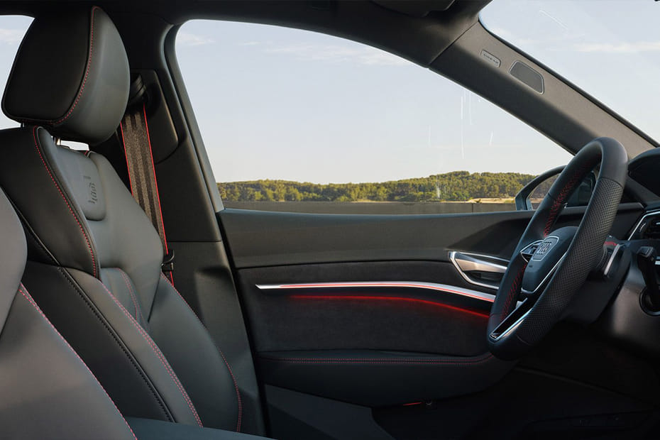 Q8 إي-ترون Passenger Seat