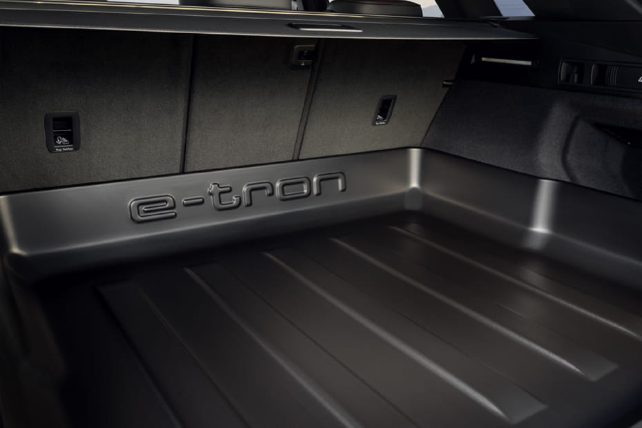 Q8 e-tron Storage Area