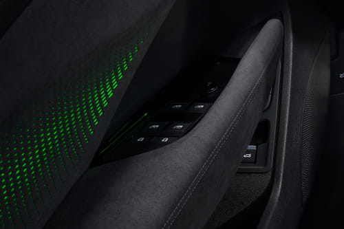 أودي كيو 3 2026 Drivers Side In Side Door Controls