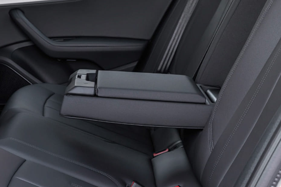 A4 Armrest Rear