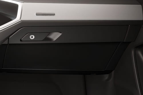 أودي Q3 Glove Box